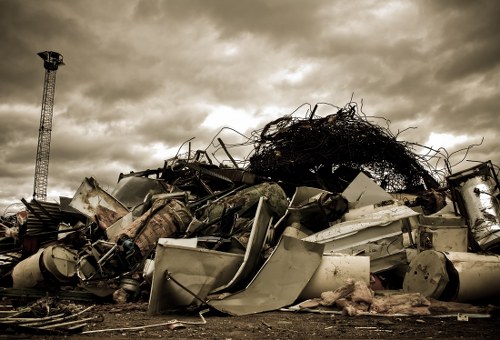 Recycling materials from demolition waste